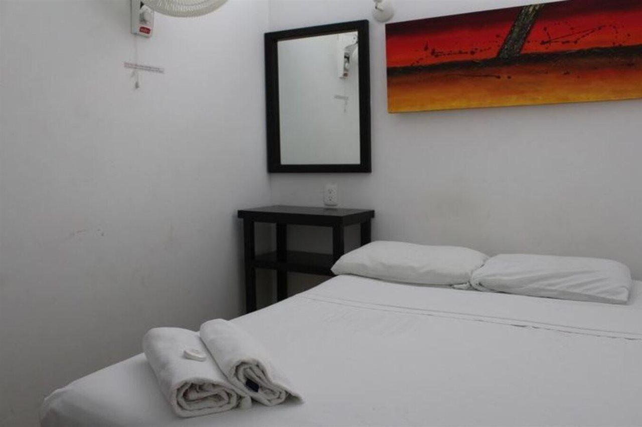 Hostal Gayser Valladolid  Buitenkant foto